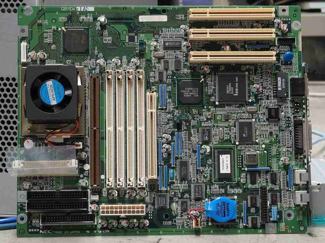 Motherboard starts but no images